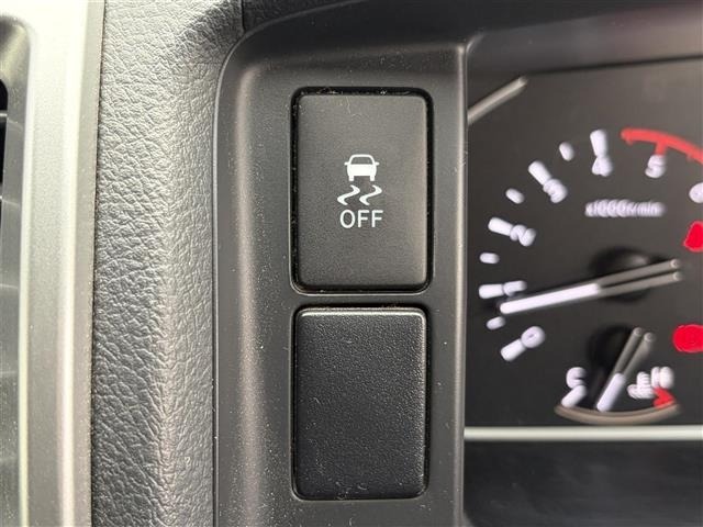 Toyota HIACE VAN 2021 7231073-3