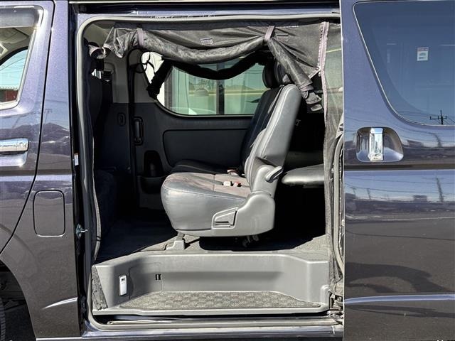 Toyota HIACE VAN 2015 7231081-11