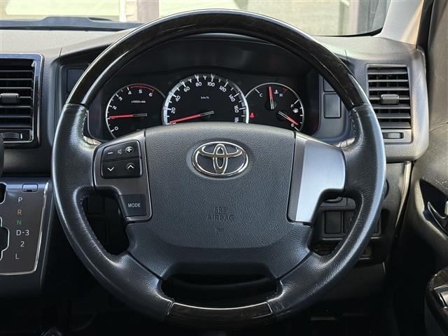 Toyota HIACE VAN 2015 7231081-6