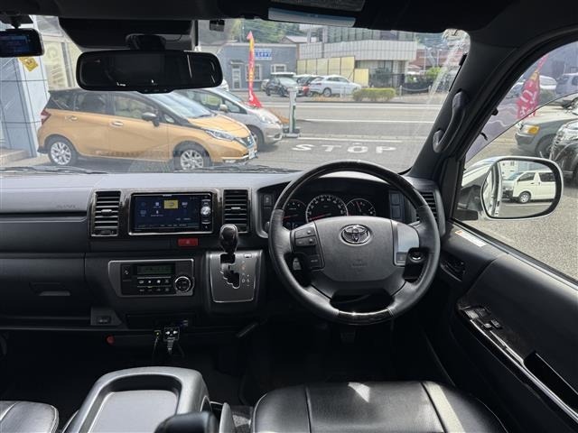 Toyota HIACE VAN 2019 7231082-2