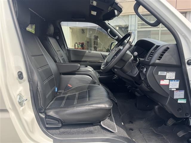Toyota HIACE VAN 2019 7231082-7