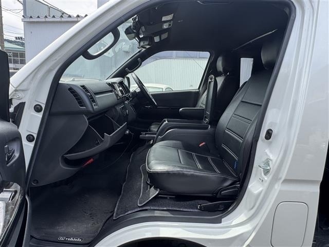 Toyota HIACE VAN 2019 7231082-9