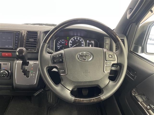 Toyota HIACE VAN 2022 7231089-15
