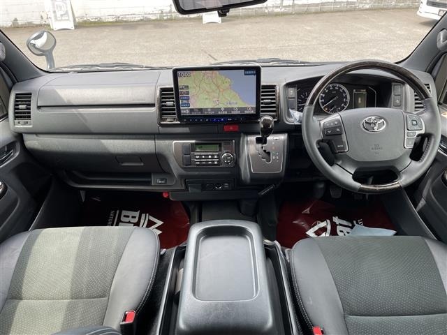 Toyota HIACE VAN 2023 7231090-14