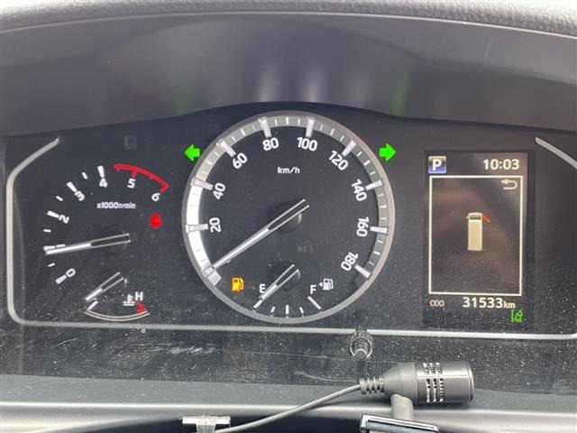 Toyota HIACE VAN 2023 7231090-15