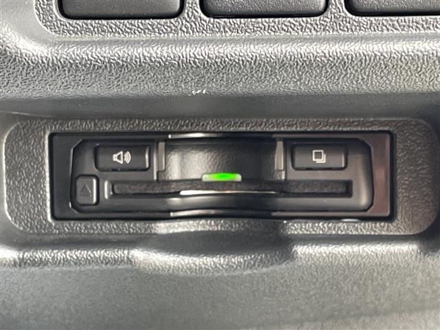 Toyota HIACE VAN 2023 7231090-17