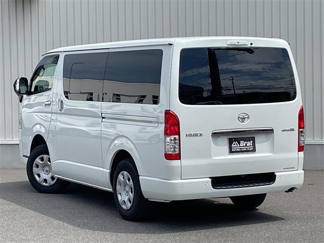 Toyota HIACE VAN 2023 7231090-4