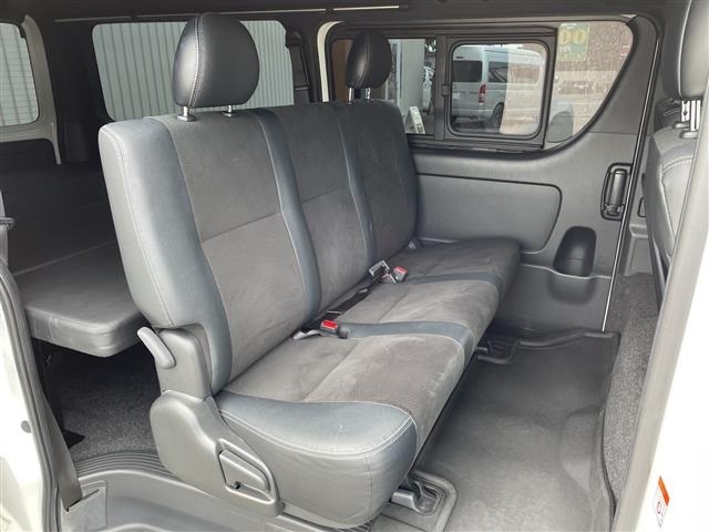 Toyota HIACE VAN 2023 7231090-7