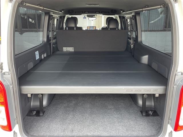 Toyota HIACE VAN 2023 7231090-8