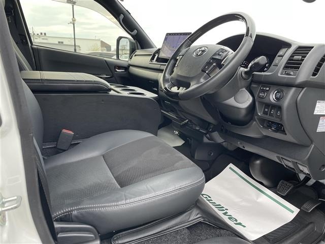 Toyota HIACE VAN 2024 7231103-10