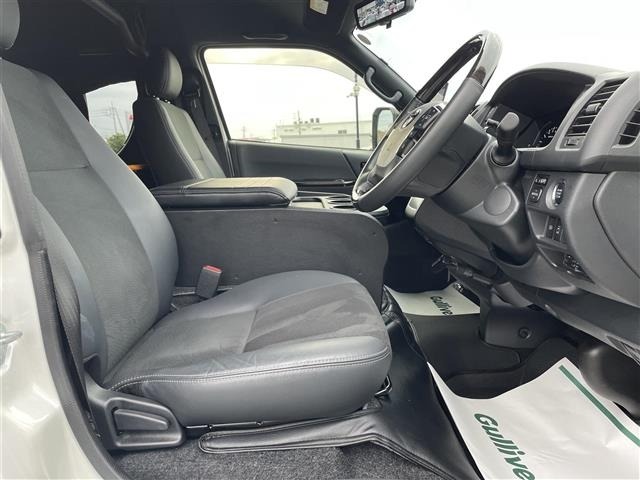 Toyota HIACE VAN 2024 7231103-11