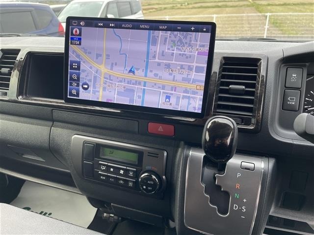Toyota HIACE VAN 2024 7231103-16