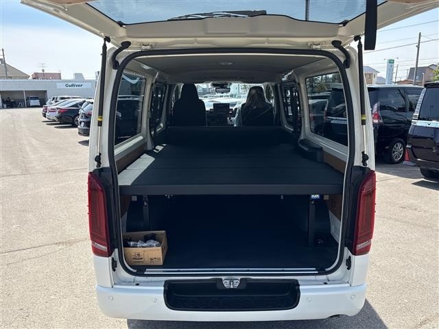 Toyota HIACE VAN 2025 7231112-4