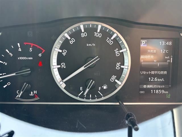 Toyota HIACE VAN 2025 7231112-5