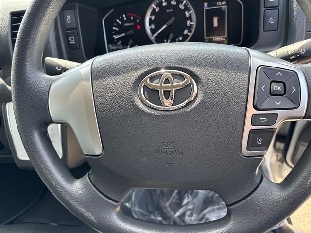 Toyota HIACE VAN 2025 7231112-8