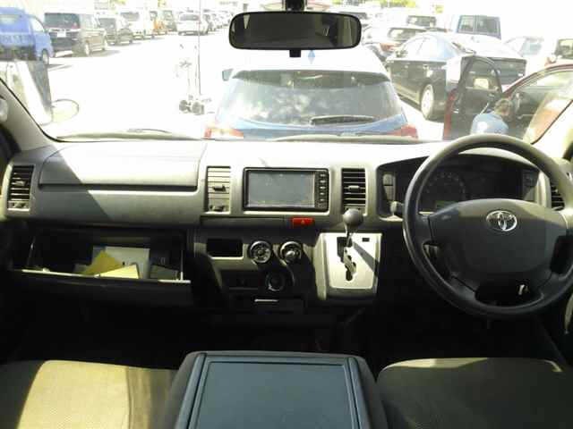 Toyota HIACE VAN 2017 7231789-8