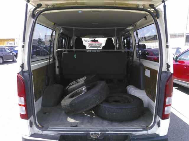 Toyota HIACE VAN 2017 7231789-9