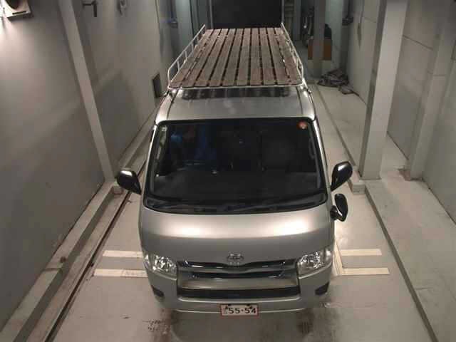 Toyota HIACE VAN 2020 7231790-6