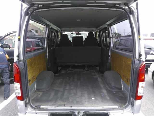 Toyota HIACE VAN 2020 7231790-9