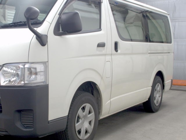 Toyota HIACE VAN 2022 7231937-4