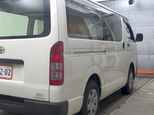 Toyota HIACE VAN 2022 7231937-5