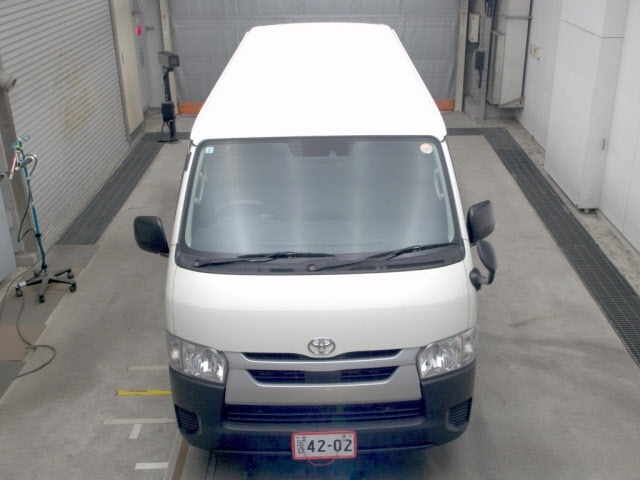 Toyota HIACE VAN 2022 7231937-6