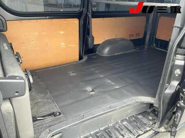 Toyota HIACE VAN 2017 7231973-10