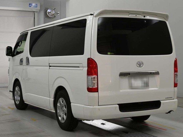 Toyota HIACE VAN 2023 7231979-6