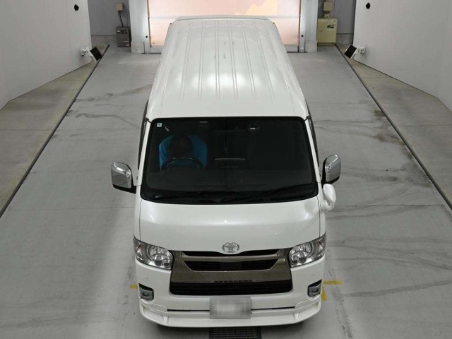 Toyota HIACE VAN 2023 7231979-7