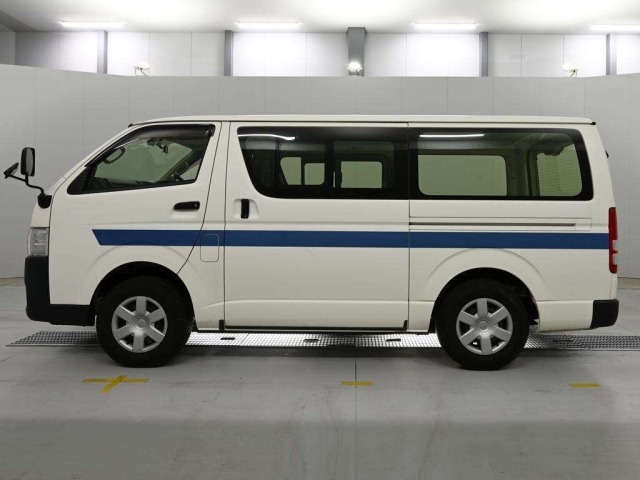 Toyota HIACE VAN 2016 7231994-4