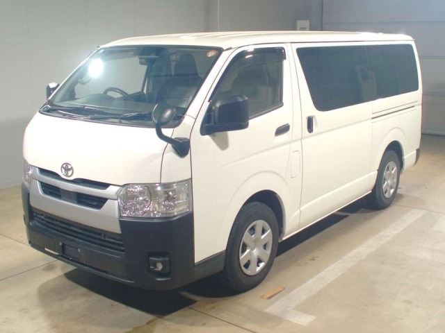 Toyota HIACE VAN 2022 7232031-0