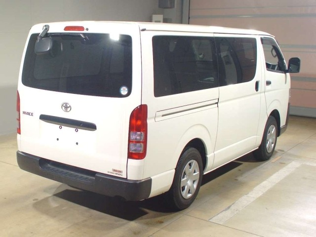 Toyota HIACE VAN 2022 7232031-1