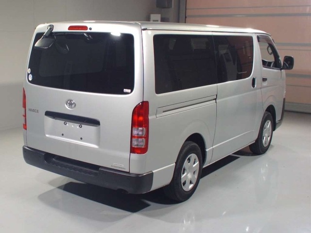 Toyota HIACE VAN 2023 7232038-1