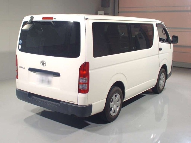 Toyota HIACE VAN 2021 7232042-1