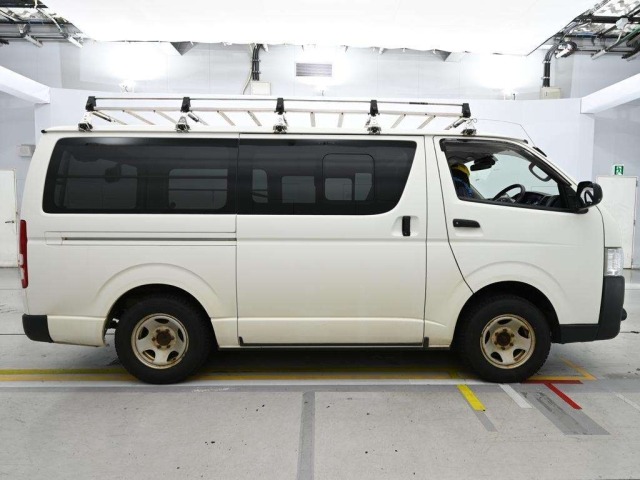 Toyota HIACE VAN 2019 7232077-3
