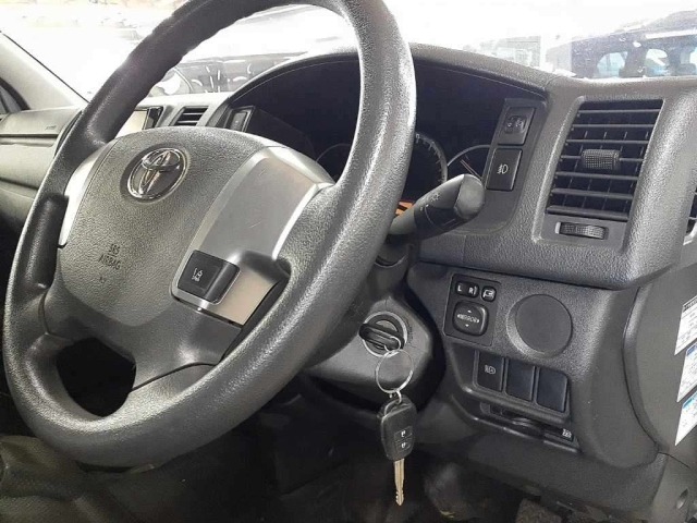 Toyota HIACE VAN 2019 7232077-9