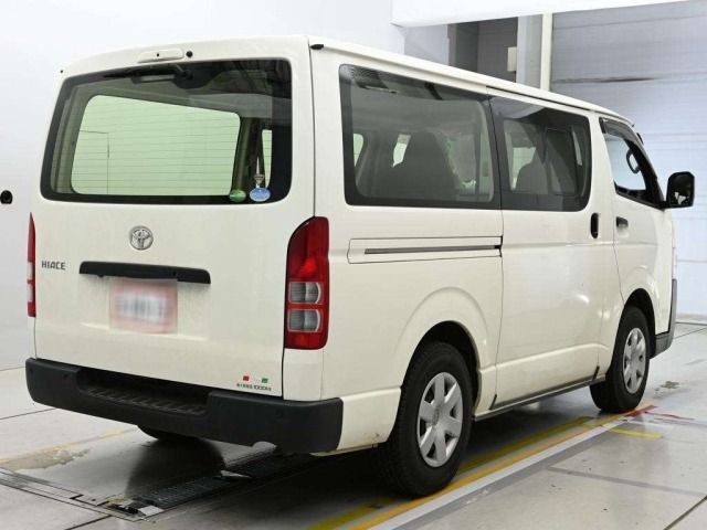 Toyota HIACE VAN 2021 7232086-1