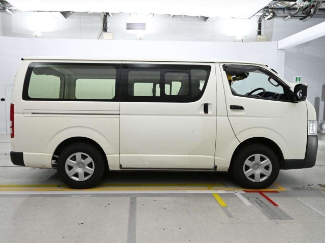 Toyota HIACE VAN 2021 7232086-3
