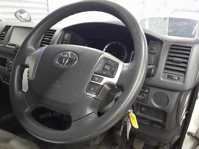 Toyota HIACE VAN 2021 7232086-9