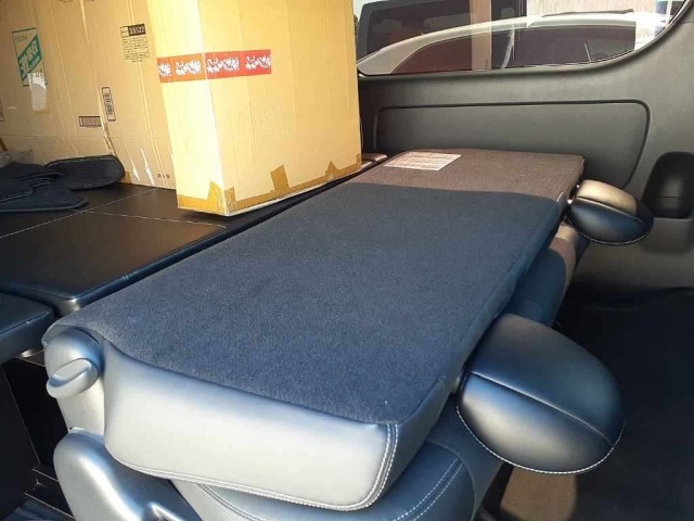 Toyota HIACE VAN 2022 7232087-11