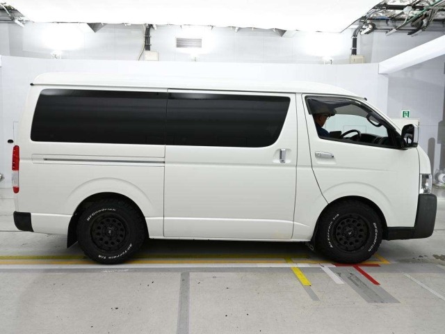 Toyota HIACE VAN 2022 7232087-3