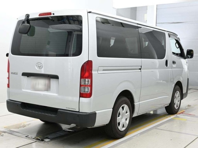 Toyota HIACE VAN 2021 7232090-1