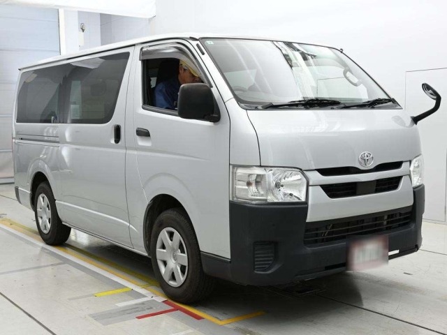 Toyota HIACE VAN 2021 7232090-5