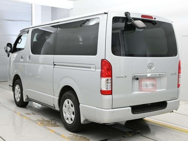Toyota HIACE VAN 2022 7232091-6