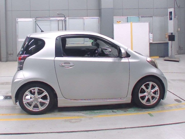 Toyota IQ 2009 7212364-3