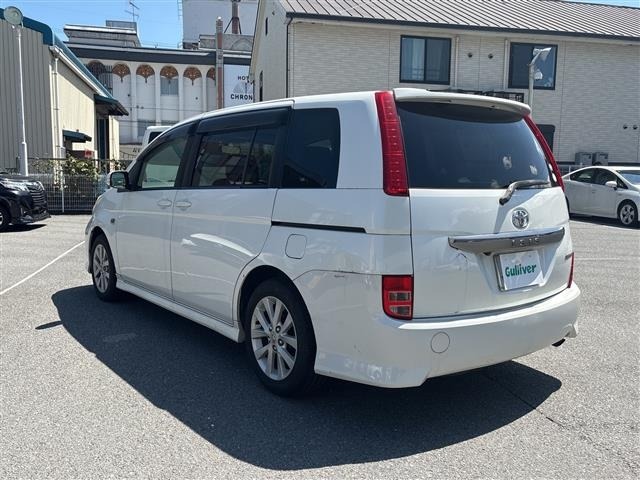 Toyota ISIS 2007 7228579-1