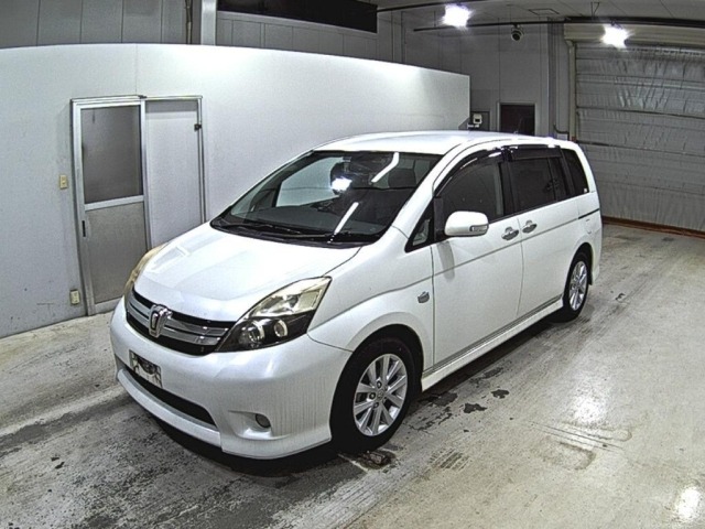 Toyota ISIS 2011 7228655-4