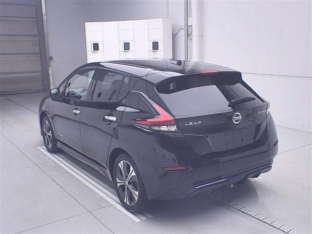 Nissan LEAF 2017 7234654-1