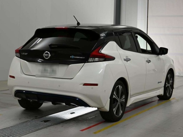 Nissan LEAF 2018 7234673-1