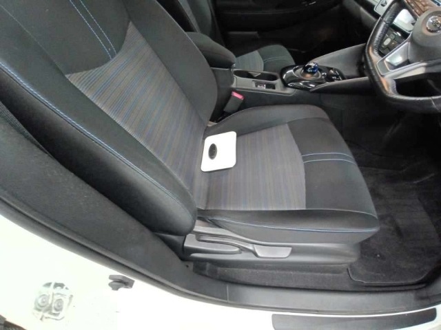 Nissan LEAF 2018 7234673-10